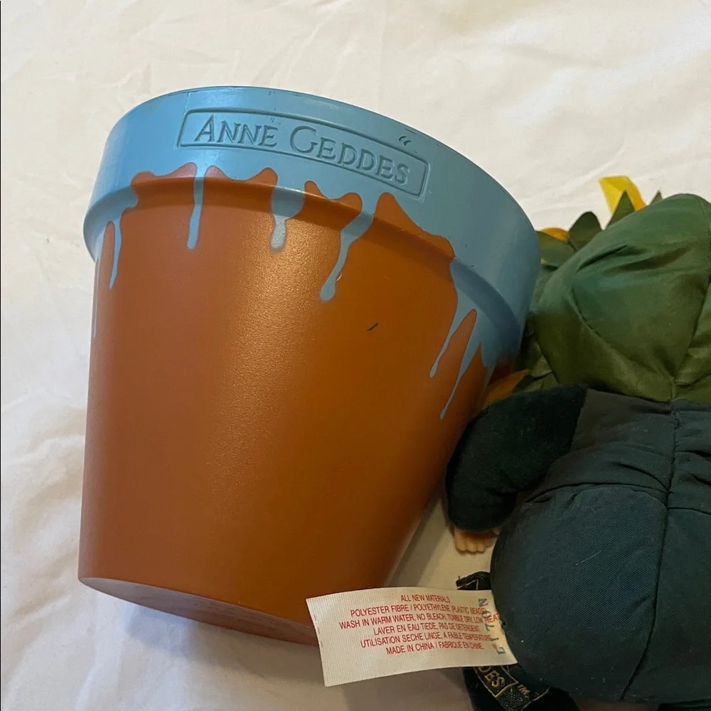 Anne Geddes Terra Cotta Pot with Blue Drip Rim